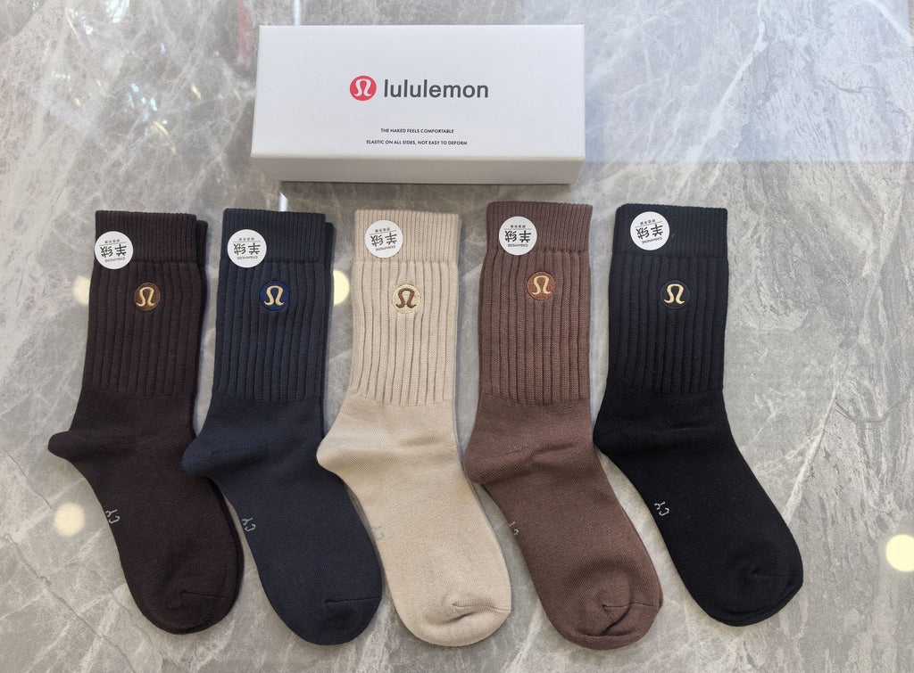 Lululemon dark ribbed emblem crew socks - view 5
