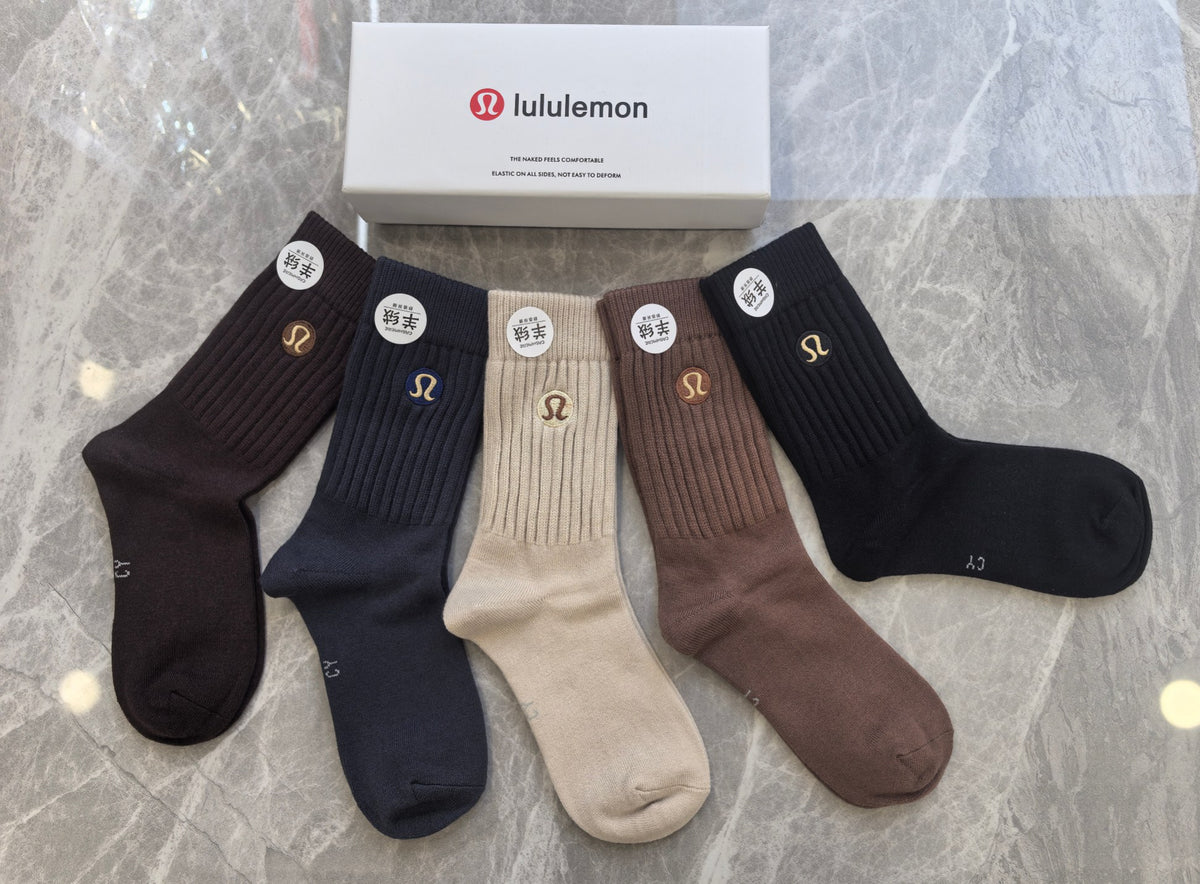 Lululemon dark ribbed emblem crew socks - view 4