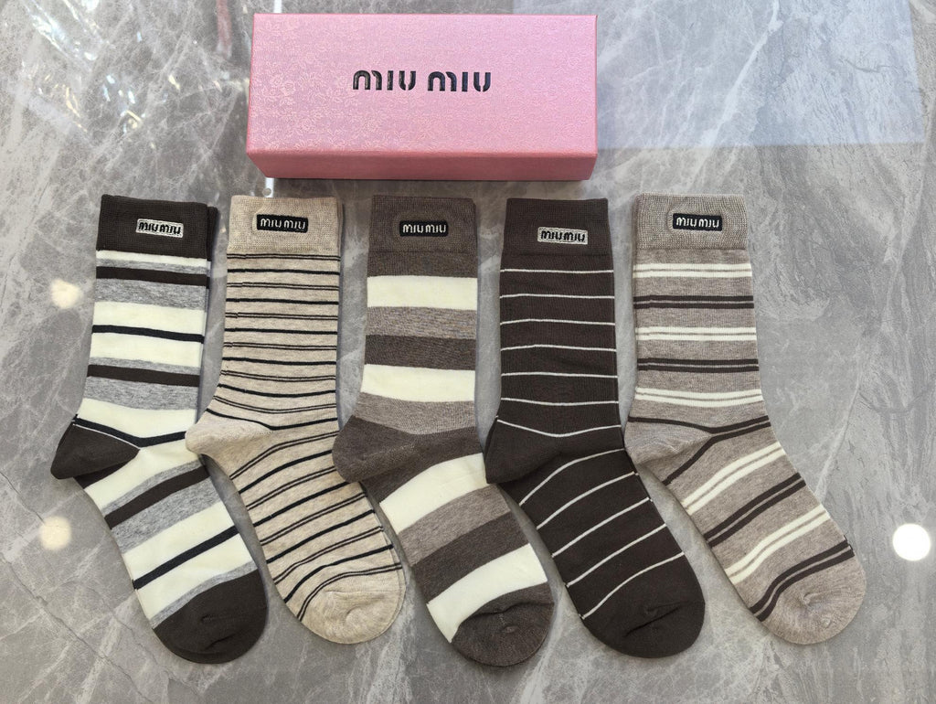 Miu Miu earth tone framed logo socks, image 5
