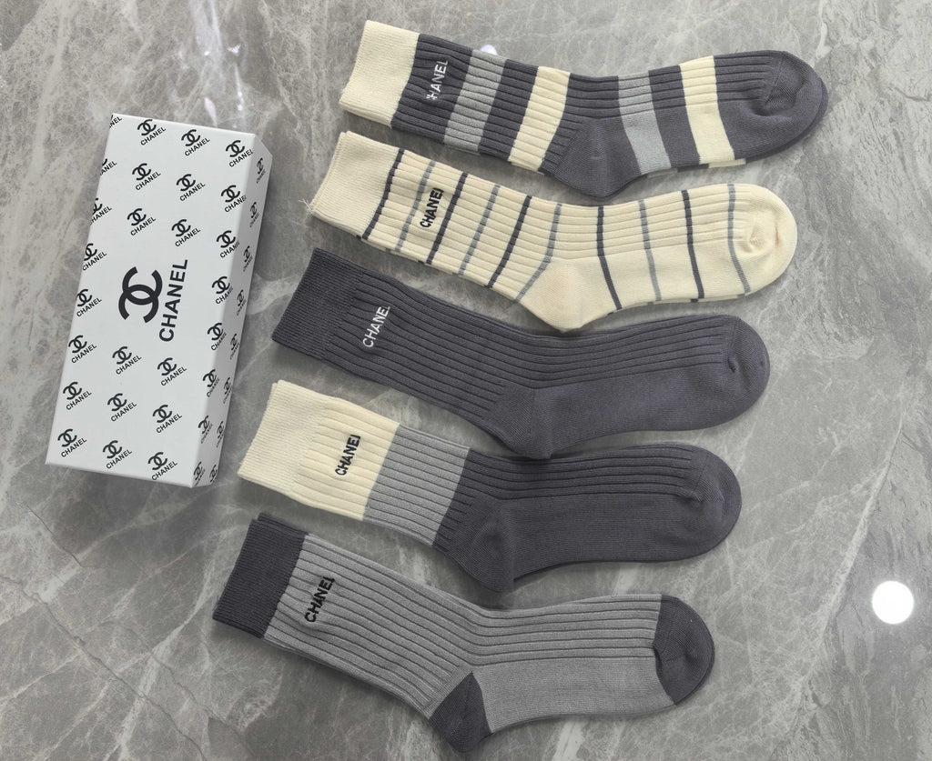 Chanel neutral lettered ribbed cuff crew socks - view 4
