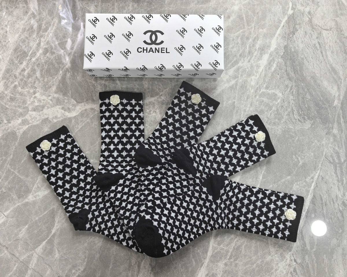 Chanel allover geometric pattern crew socks - view 3