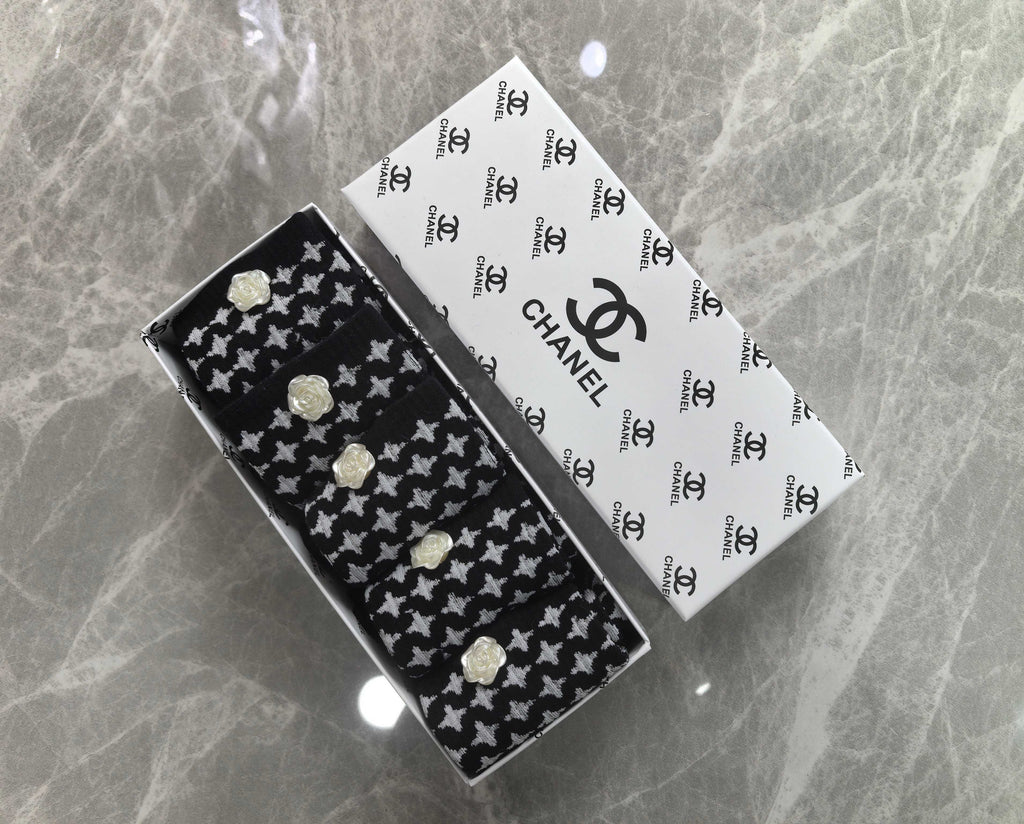 Chanel allover geometric pattern crew socks - view 6