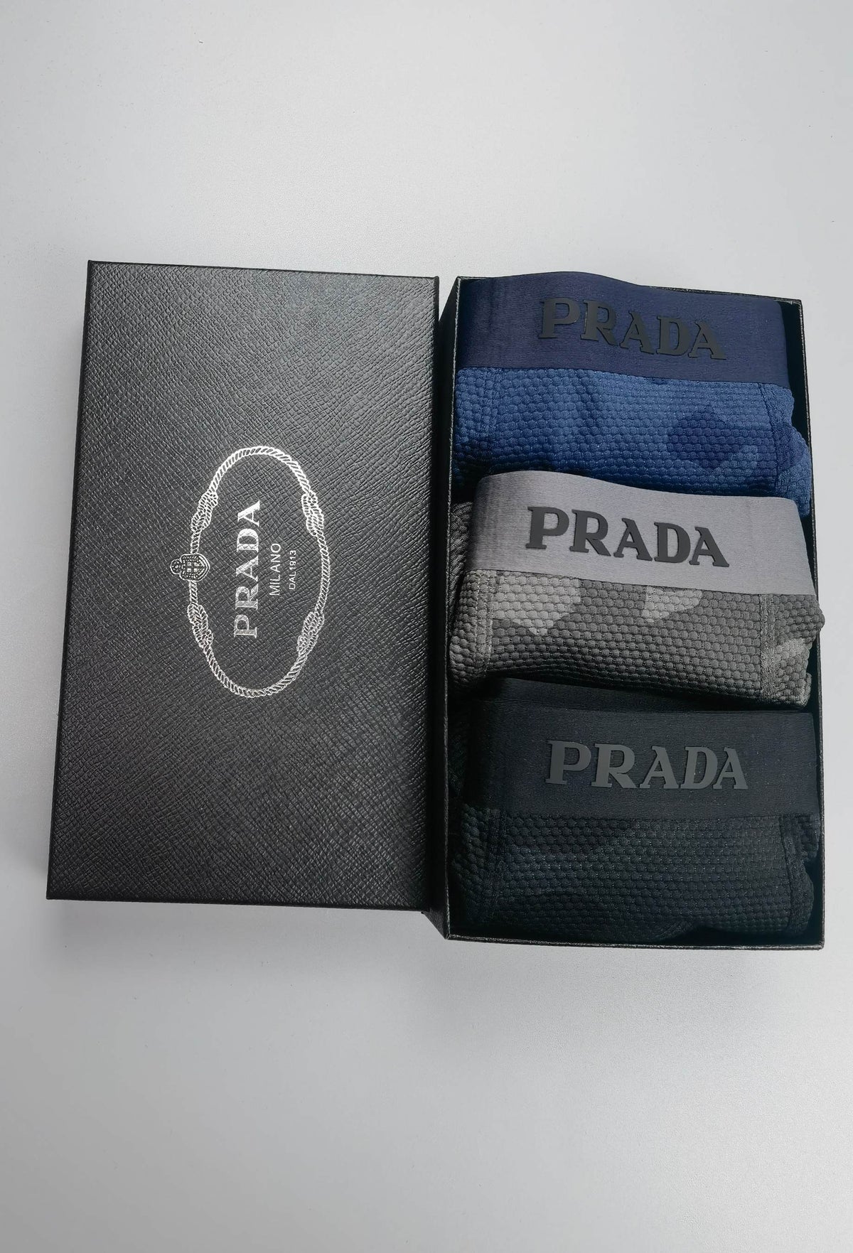 Prada extended leg contrast lettering boxer briefs - view 1
