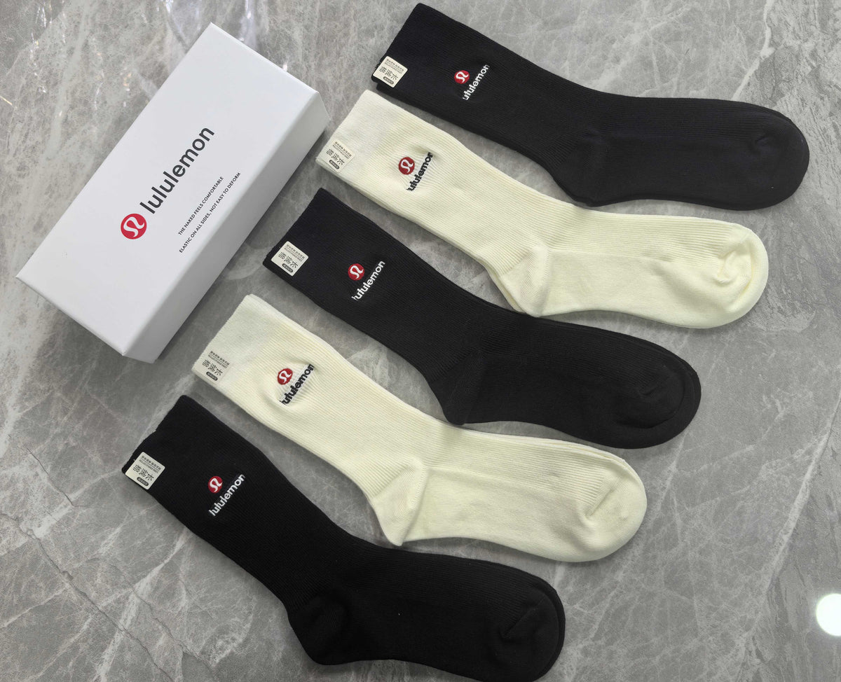 Lululemon two tone letter ribbed crew socks - view 3