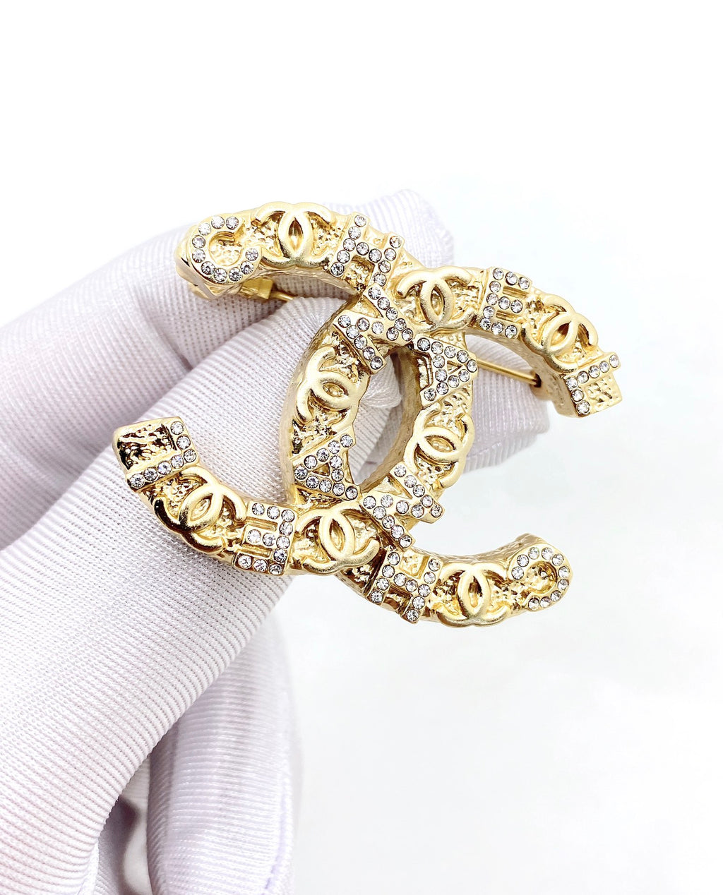 Chanel Interlocking C Brooch - album image 2