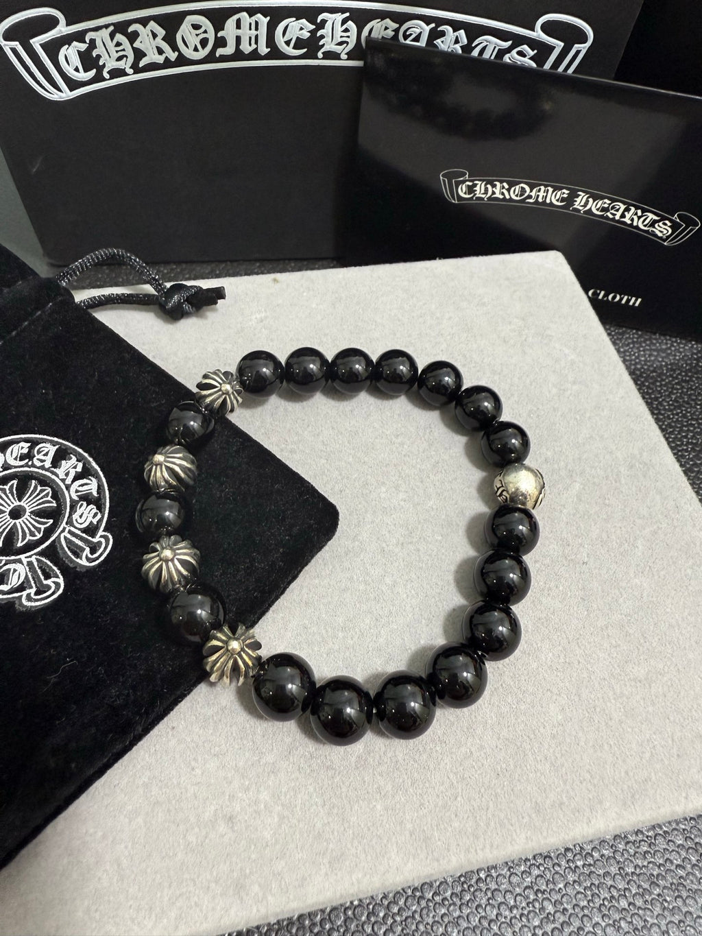 Chrome Hearts Black Bead Rounded Tag Bracelet - album image 1