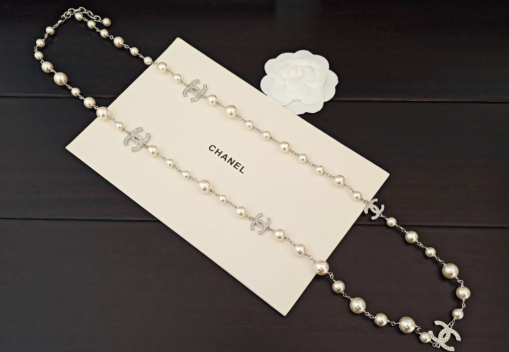 Chanel Pearl Necklace - album image 3