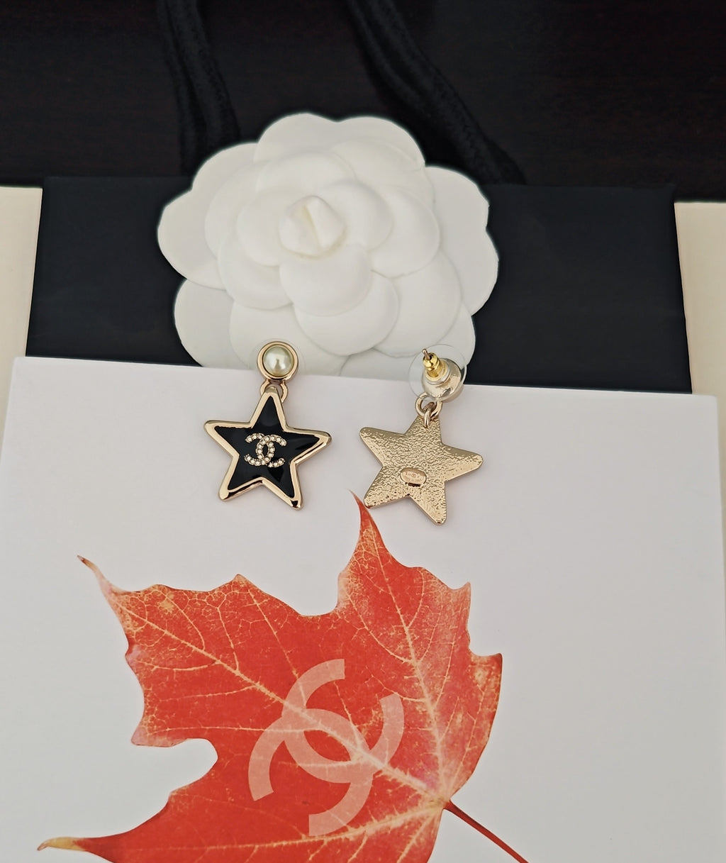 Chanel Resin Star Earrings - album image 4