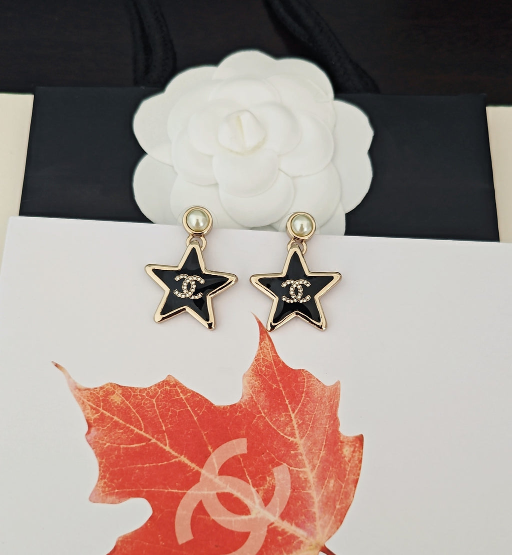 Chanel Resin Star Earrings - album image 5