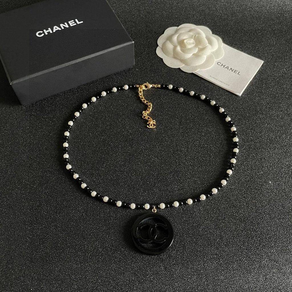 Chanel Interlocking C Pearl Necklace - album image 9