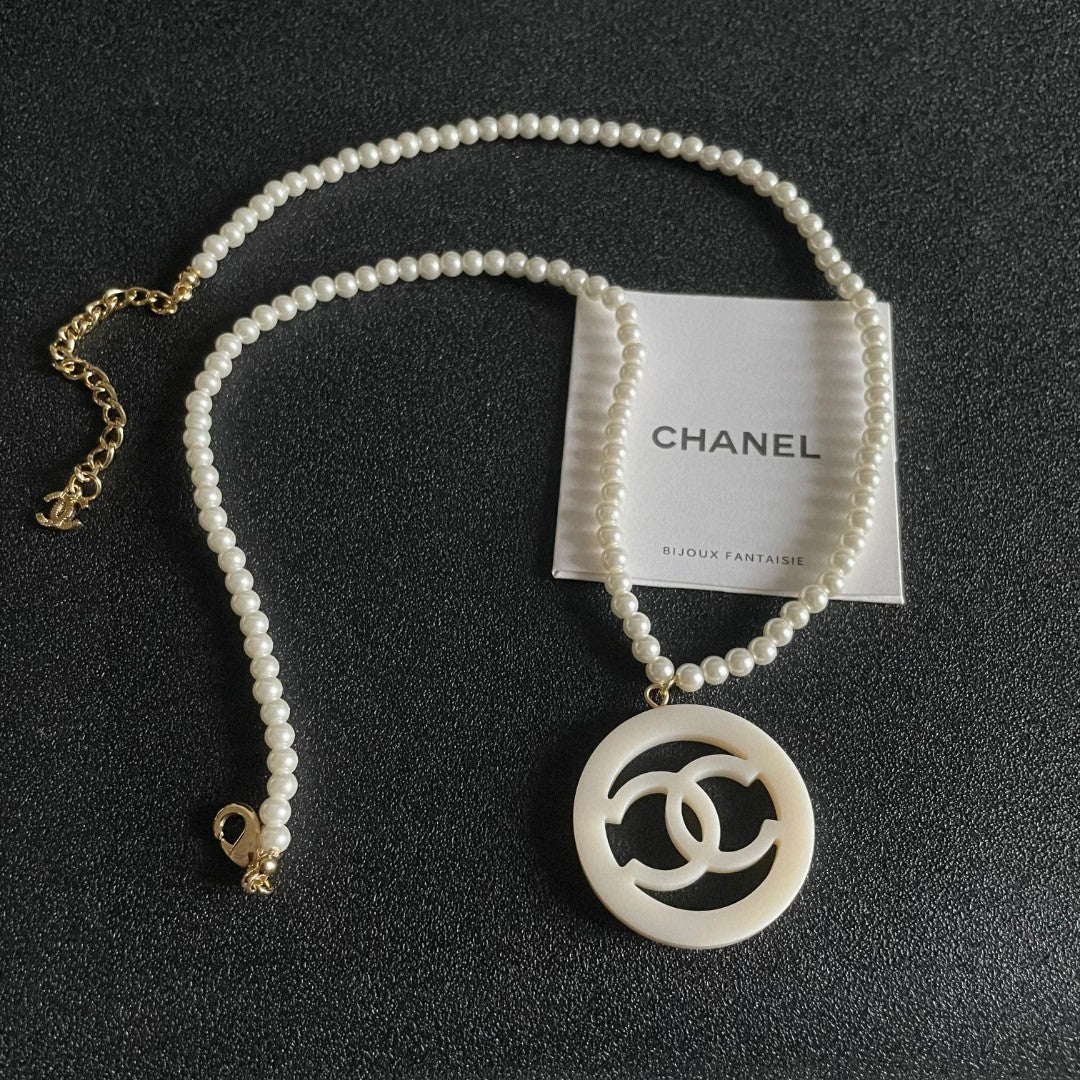 Chanel Interlocking C Pearl Circular Necklace - album image 8