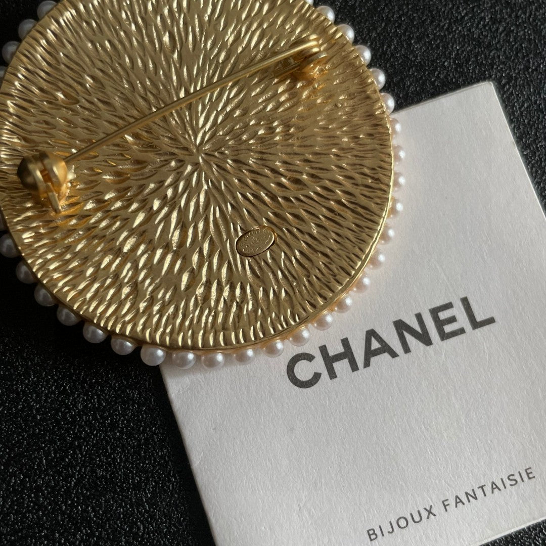 Chanel Interlocking C Perfume Bottle Brooch - album image 7