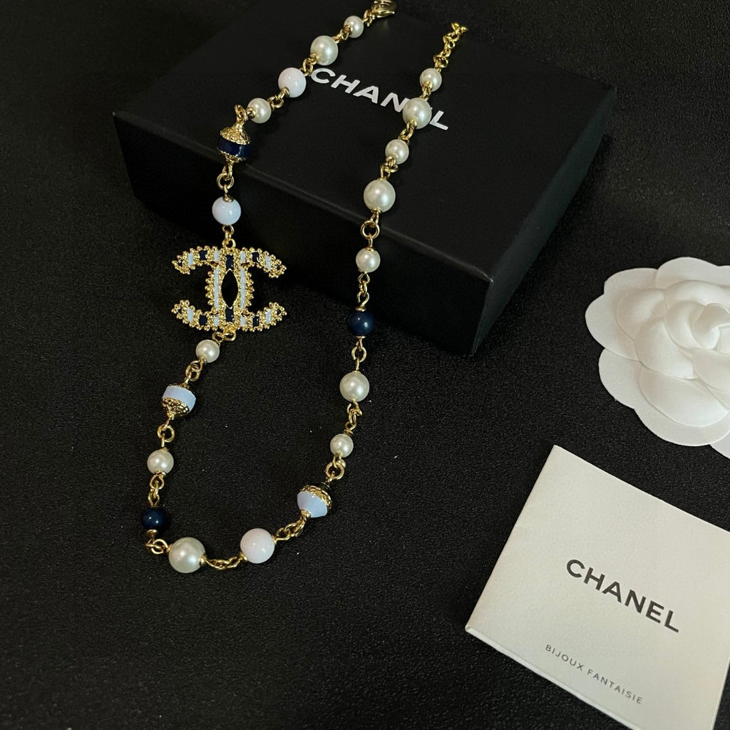 Chanel Interlocking C Pearl Necklace - album image 7