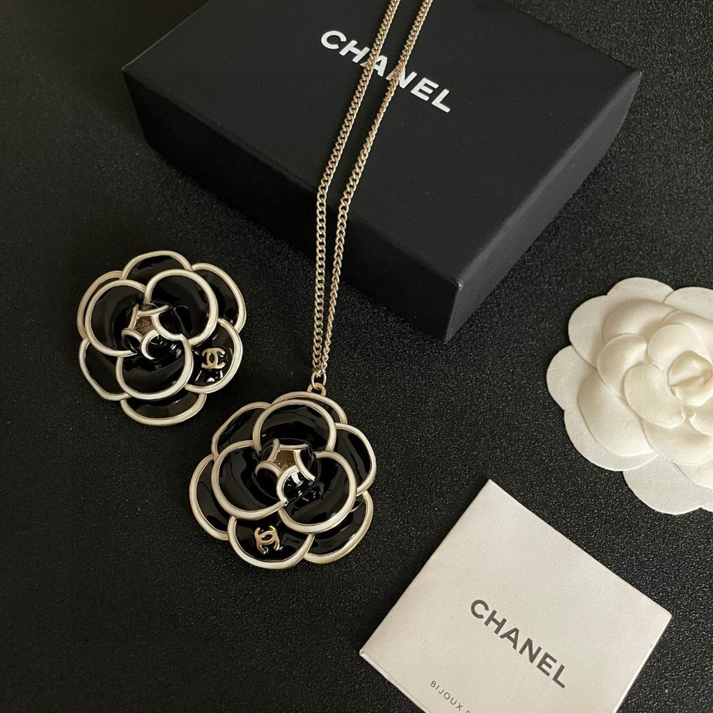 Chanel Interlocking C Camellia Necklace - album image 5