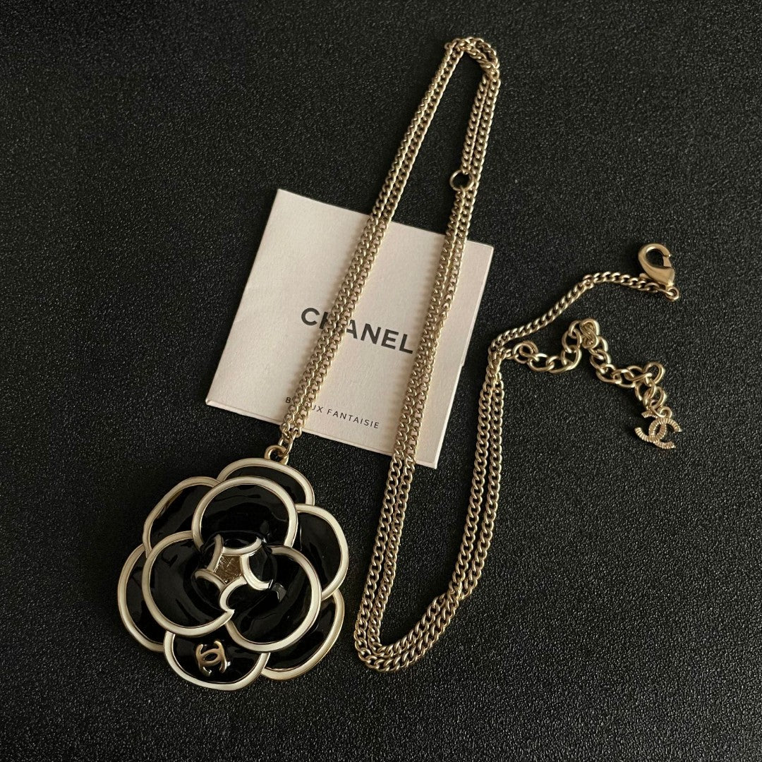 Chanel Interlocking C Camellia Necklace - album image 9