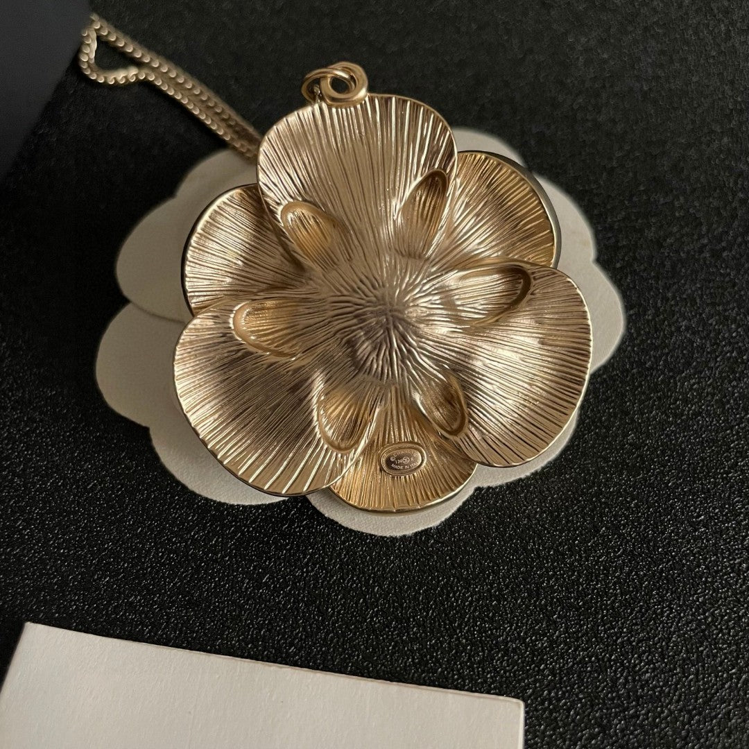 Chanel Interlocking C Camellia Necklace - album image 8