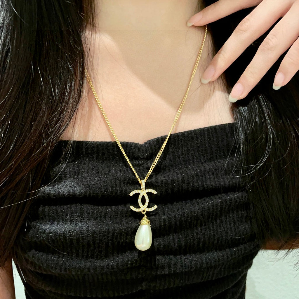 Chanel Interlocking C Pearl Necklace - album image 1
