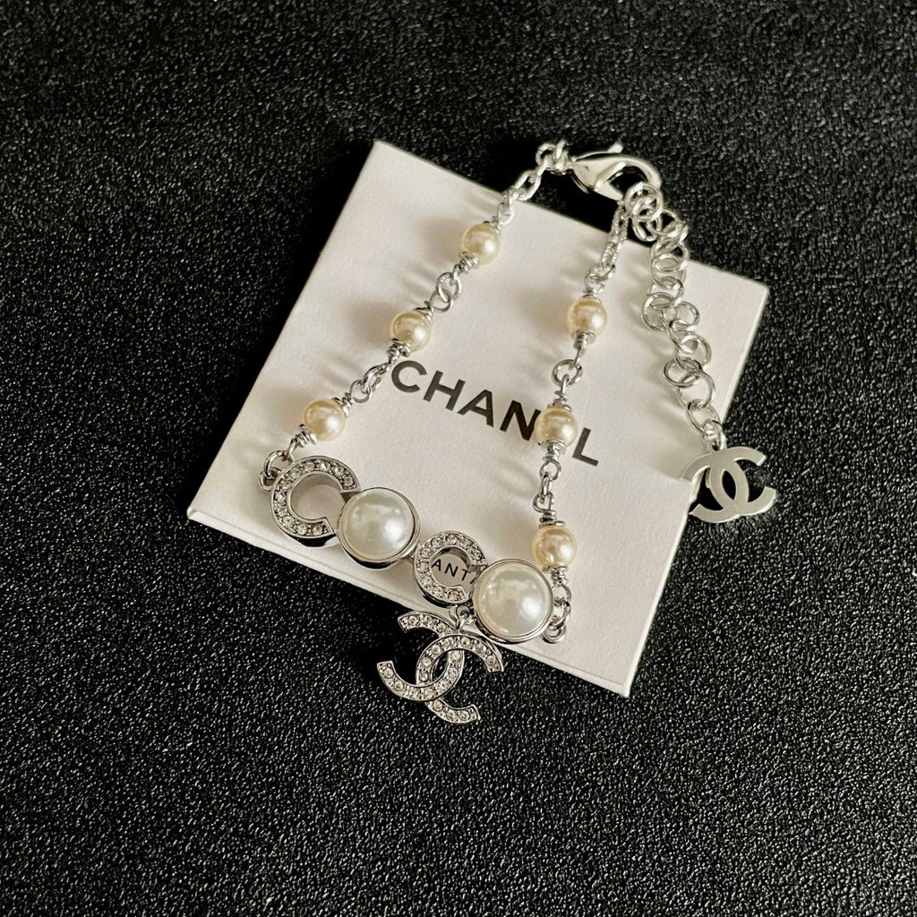 Chanel Pearl Bracelet - album image 9