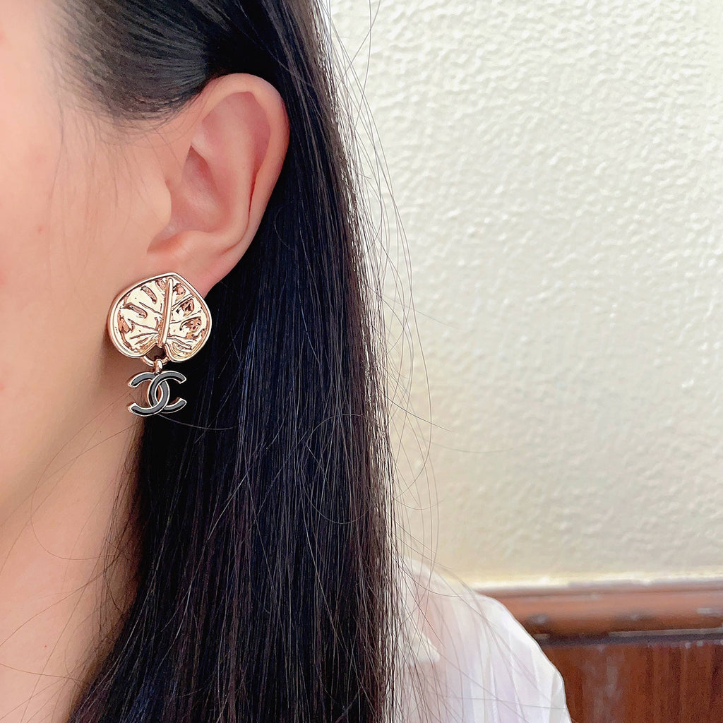 Chanel Interlocking C Earrings - album image 3