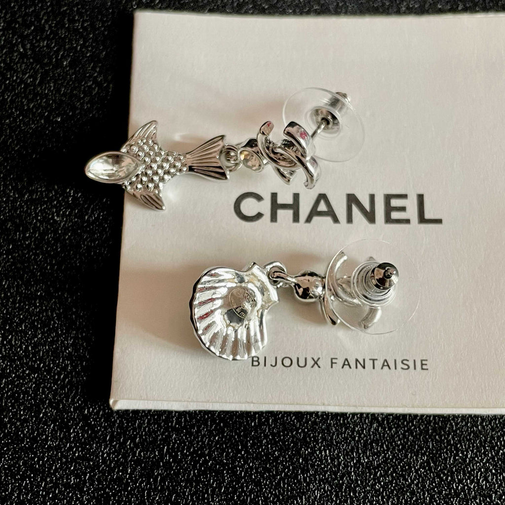 Chanel Interlocking C Earrings - album image 7