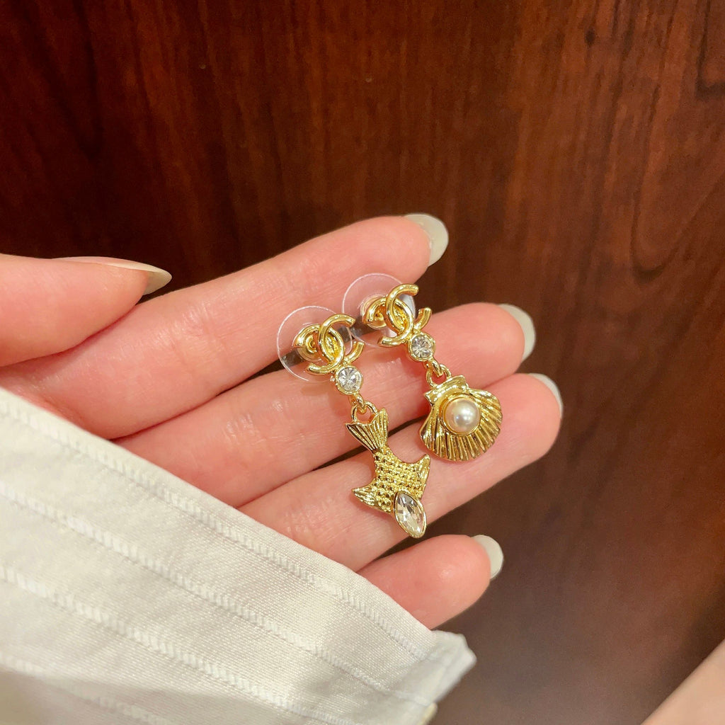 Chanel Interlocking C Earrings - album image 4