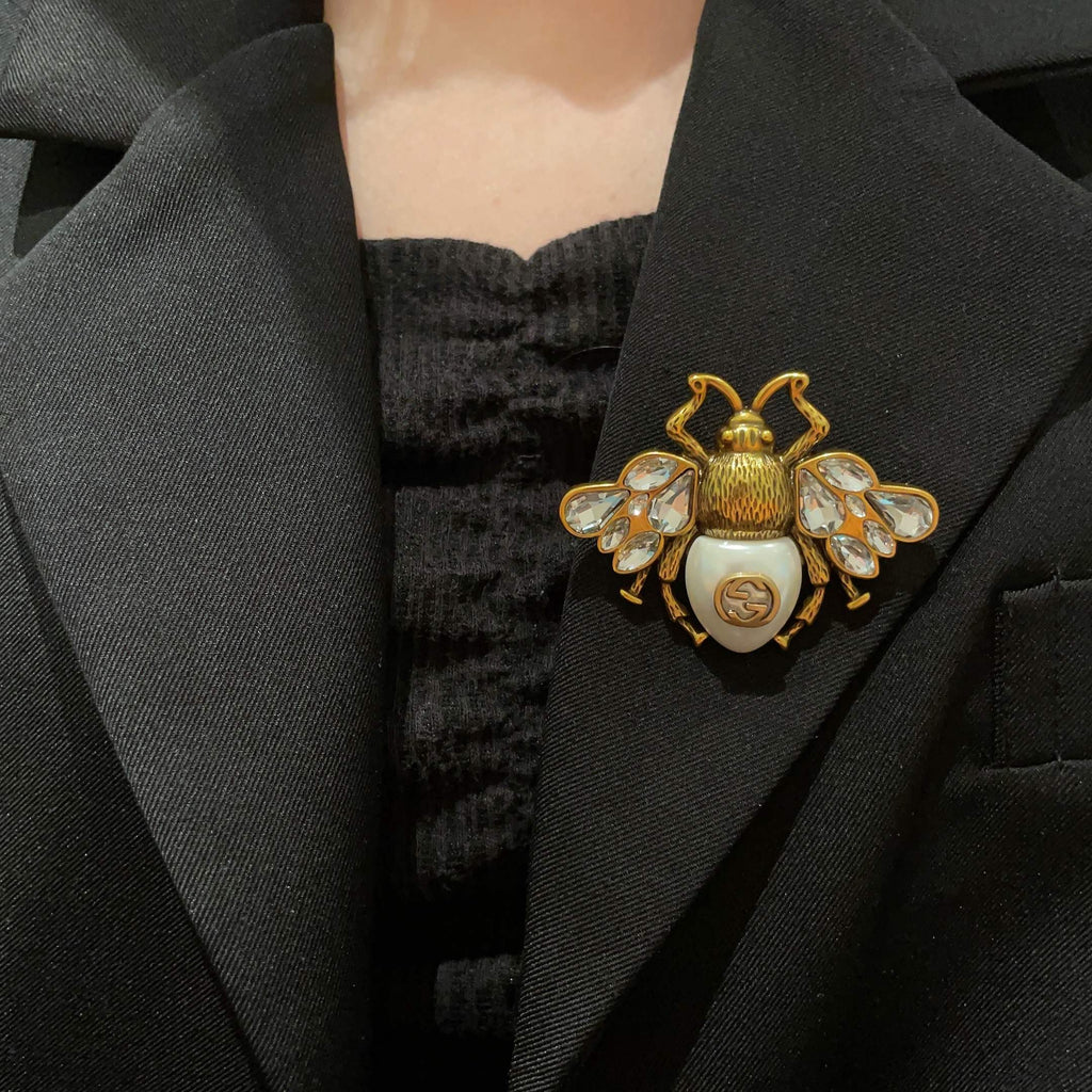 Gucci Gold-Tone Bee and Pearl Brooch - album image 2