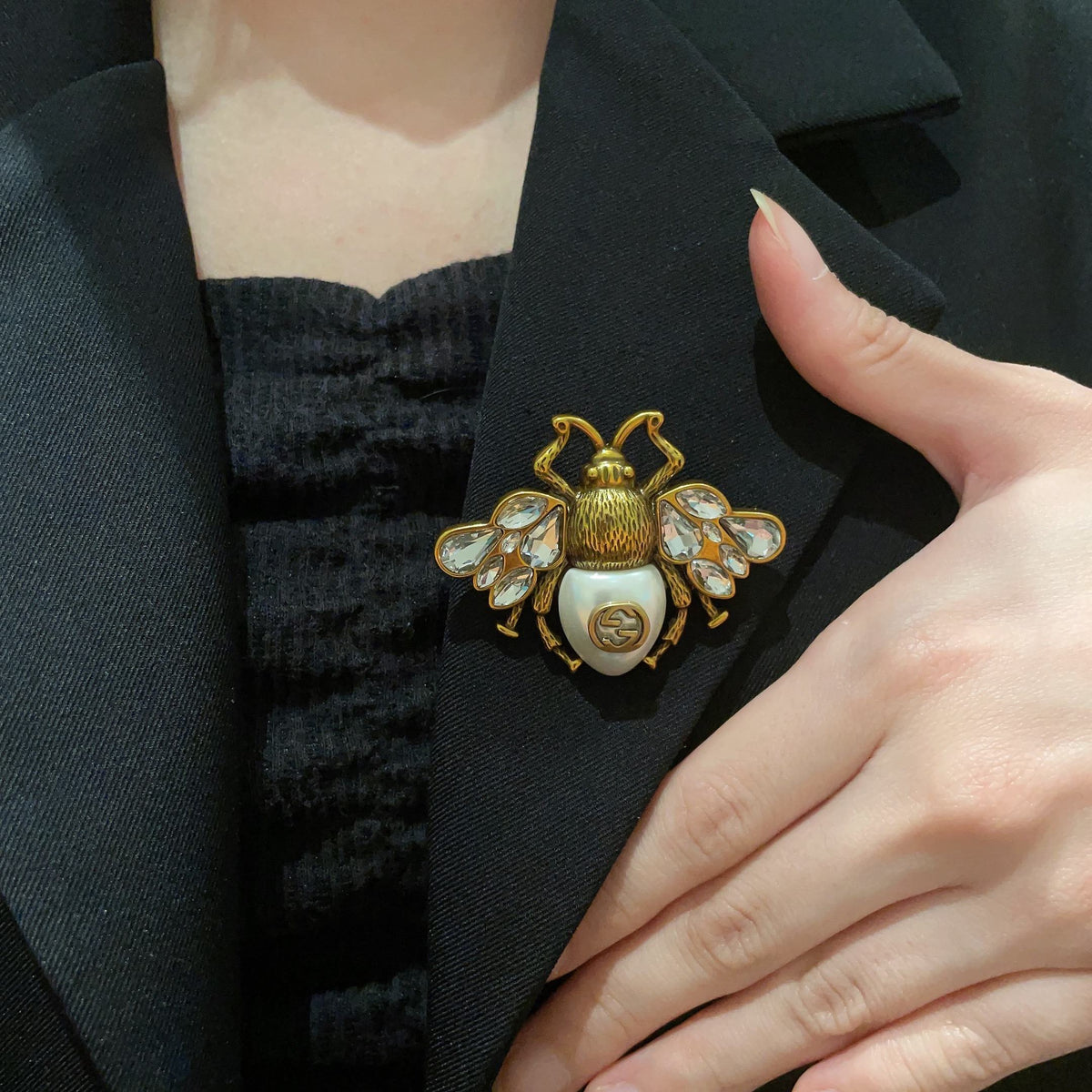Gucci Gold-Tone Bee and Pearl Brooch - album image 1
