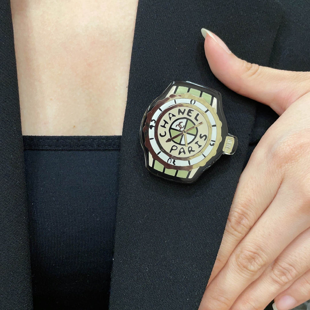 Chanel Interlocking C Letter Brooch - album image 1