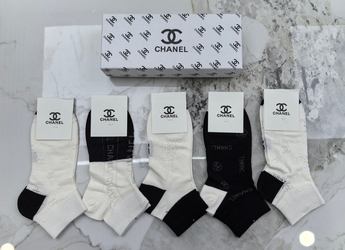 Chanel monochrome contrast heel ankle socks - view 1