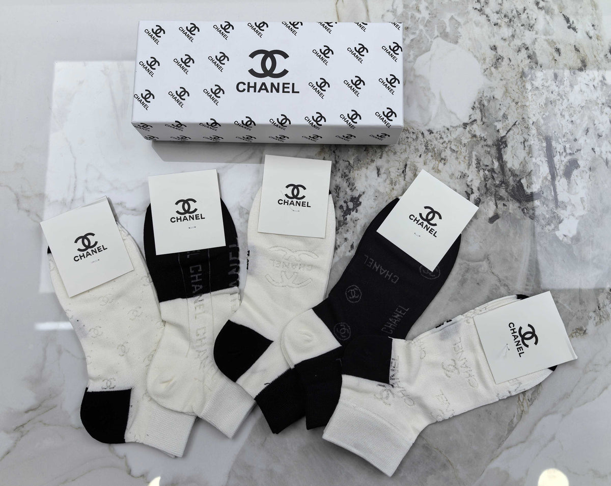 Chanel monochrome contrast heel ankle socks - view 4