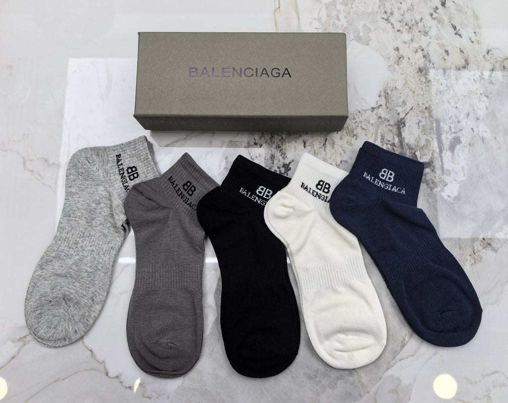 Balenciaga small bb lettering ankle socks - view 2