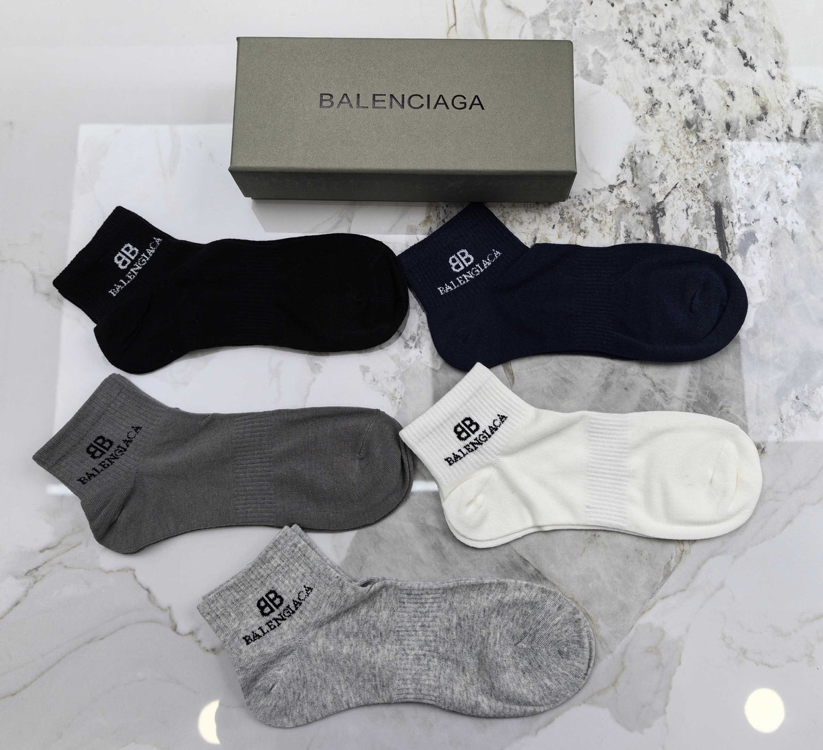 Balenciaga small bb lettering ankle socks - view 3
