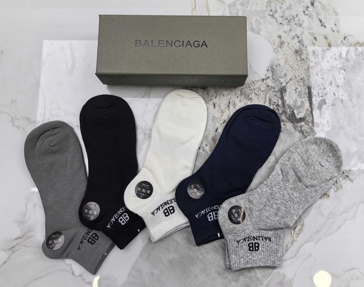 Balenciaga small bb lettering ankle socks - view 4