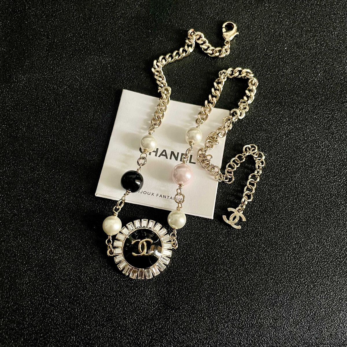 Chanel Interlocking C Pearl Double-Layer Necklace - album image 9