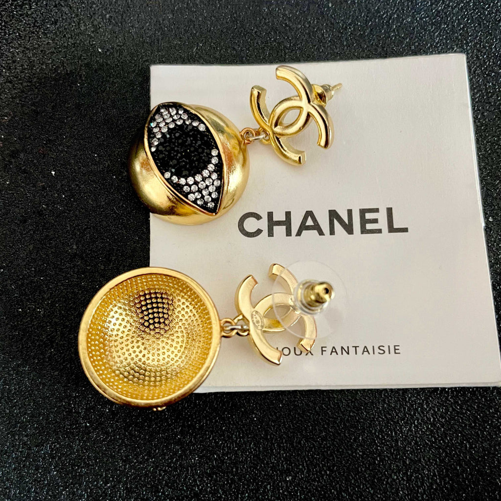 Chanel Interlocking C Earrings - album image 6