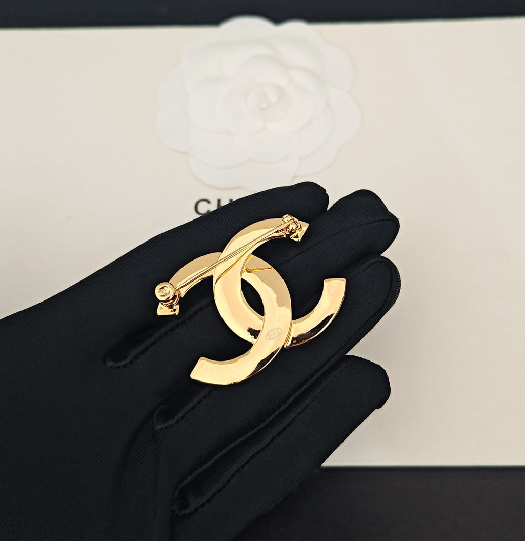Chanel Polished Brooch - album image 3