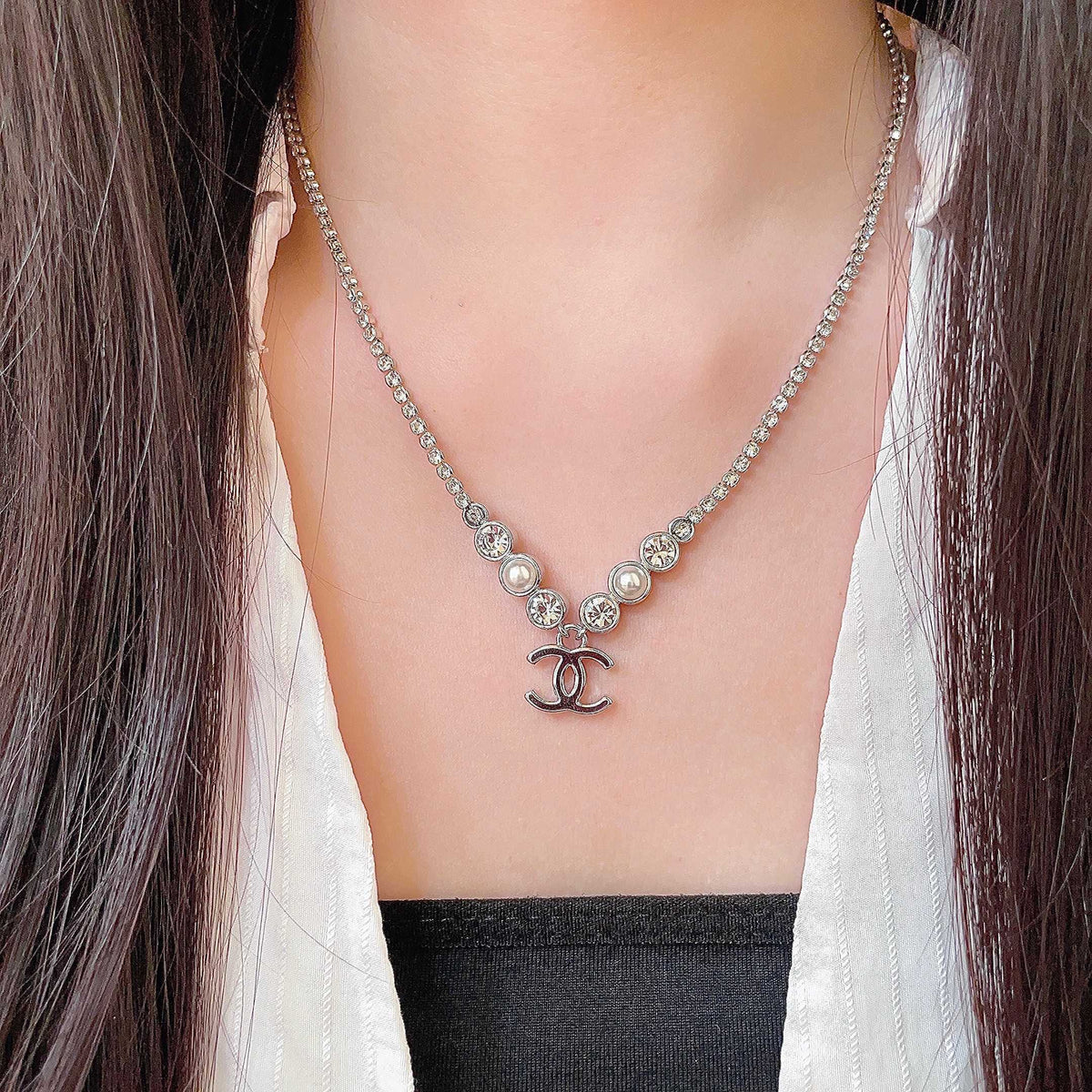 Chanel Interlocking C Pearl Necklace - album image 3