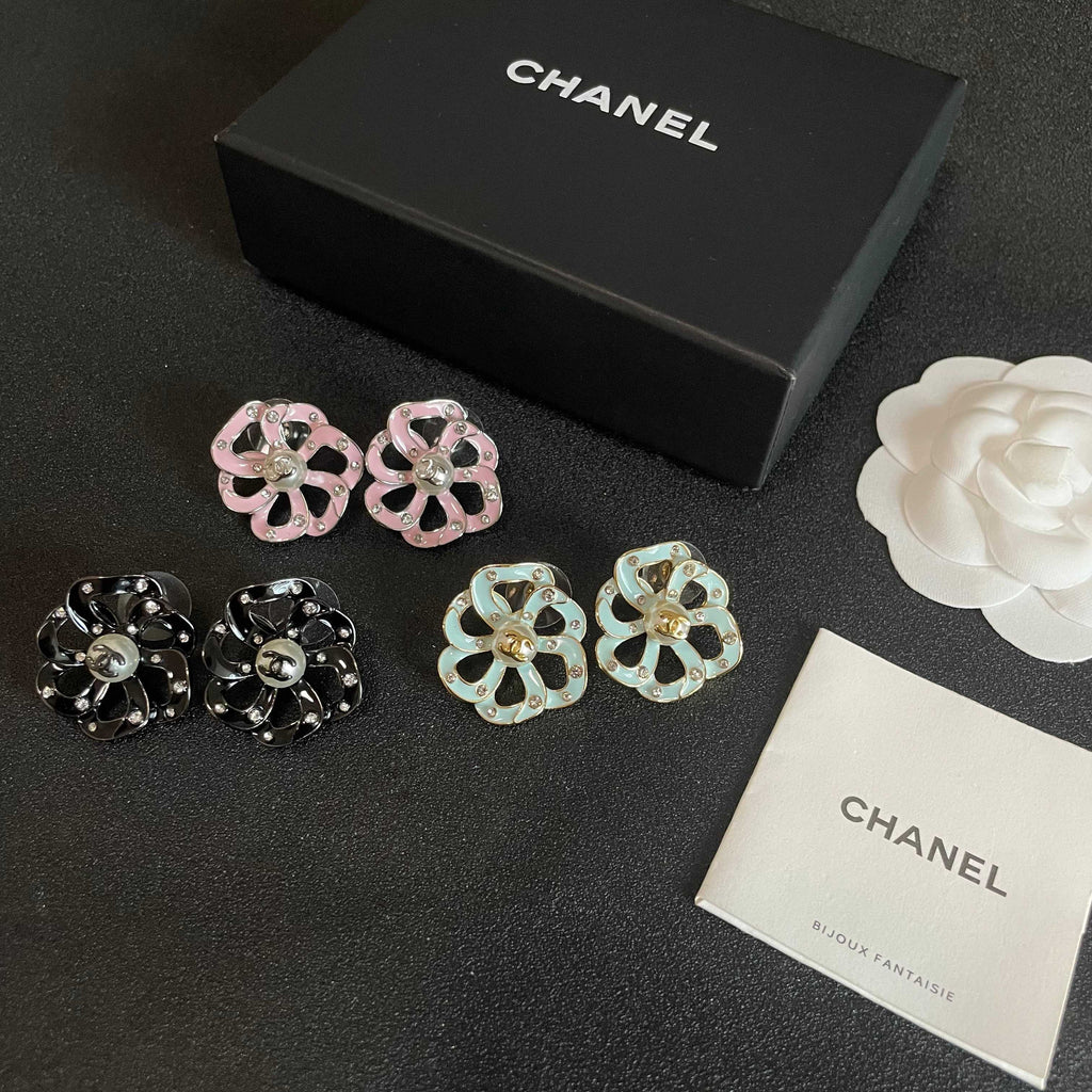 Chanel Interlocking C Camellia Openwork Stud Earrings - album image 10