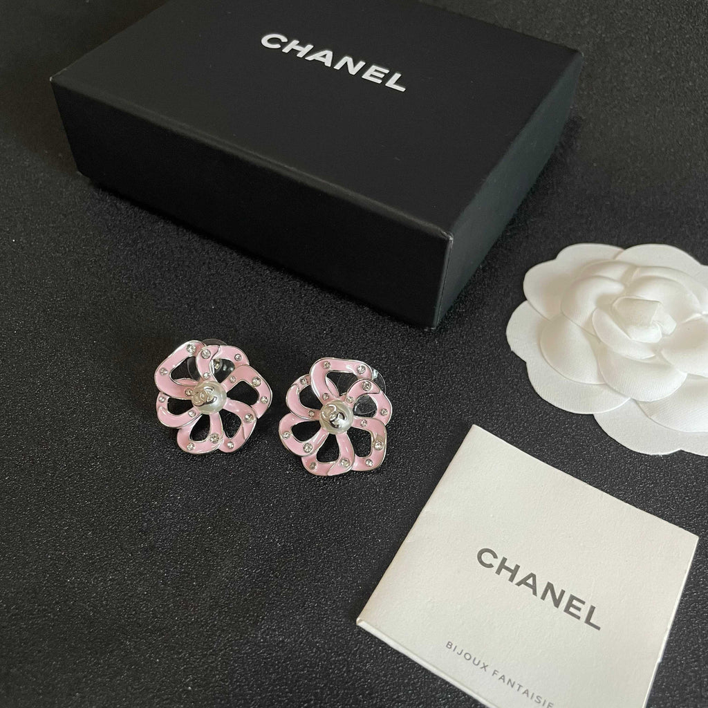 Chanel Interlocking C Camellia Openwork Stud Earrings - album image 5