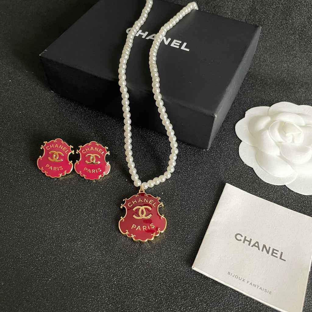 Chanel Interlocking C Pearl Letter Necklace - album image 5