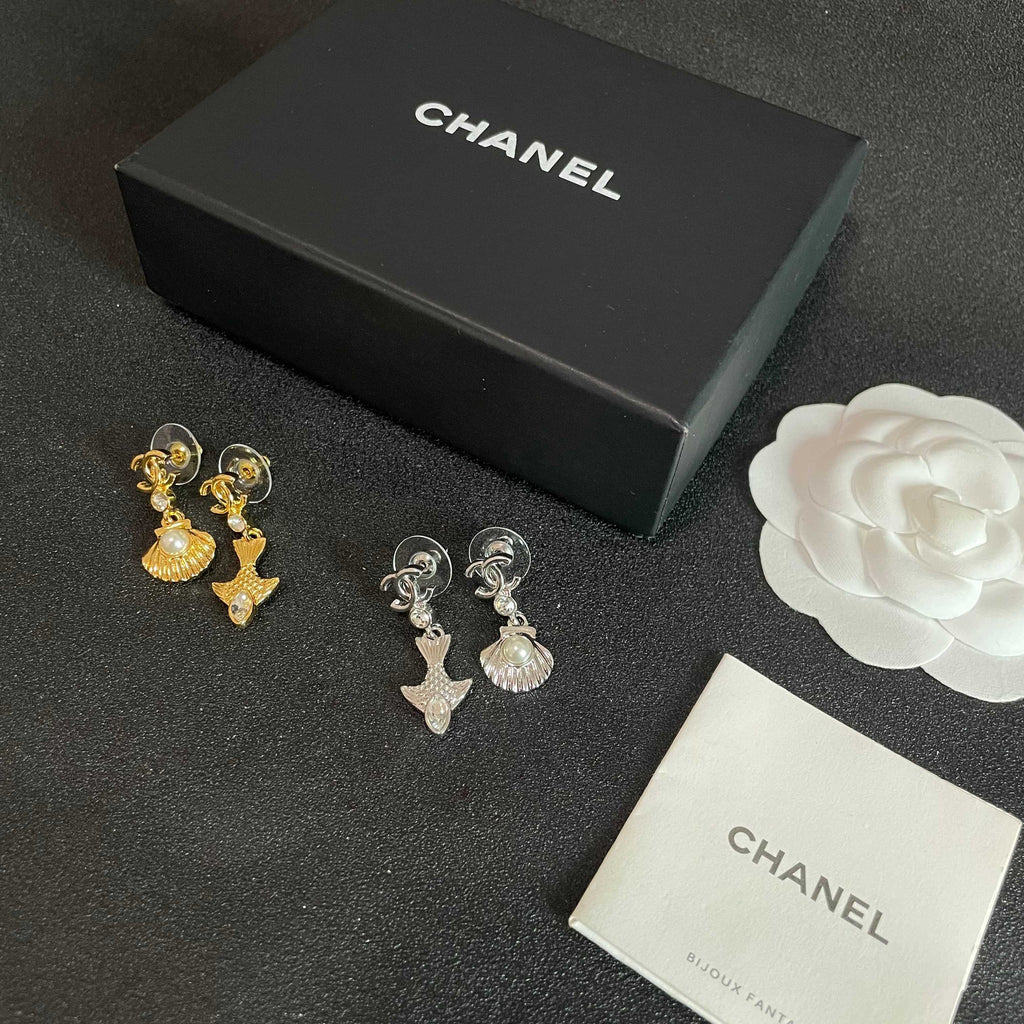 Chanel Interlocking C Earrings - album image 5
