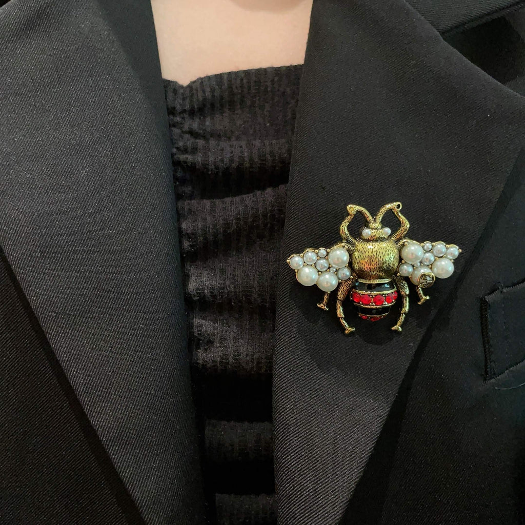 Gucci Gold-Tone Bee and Green Crystal Brooch - album image 2