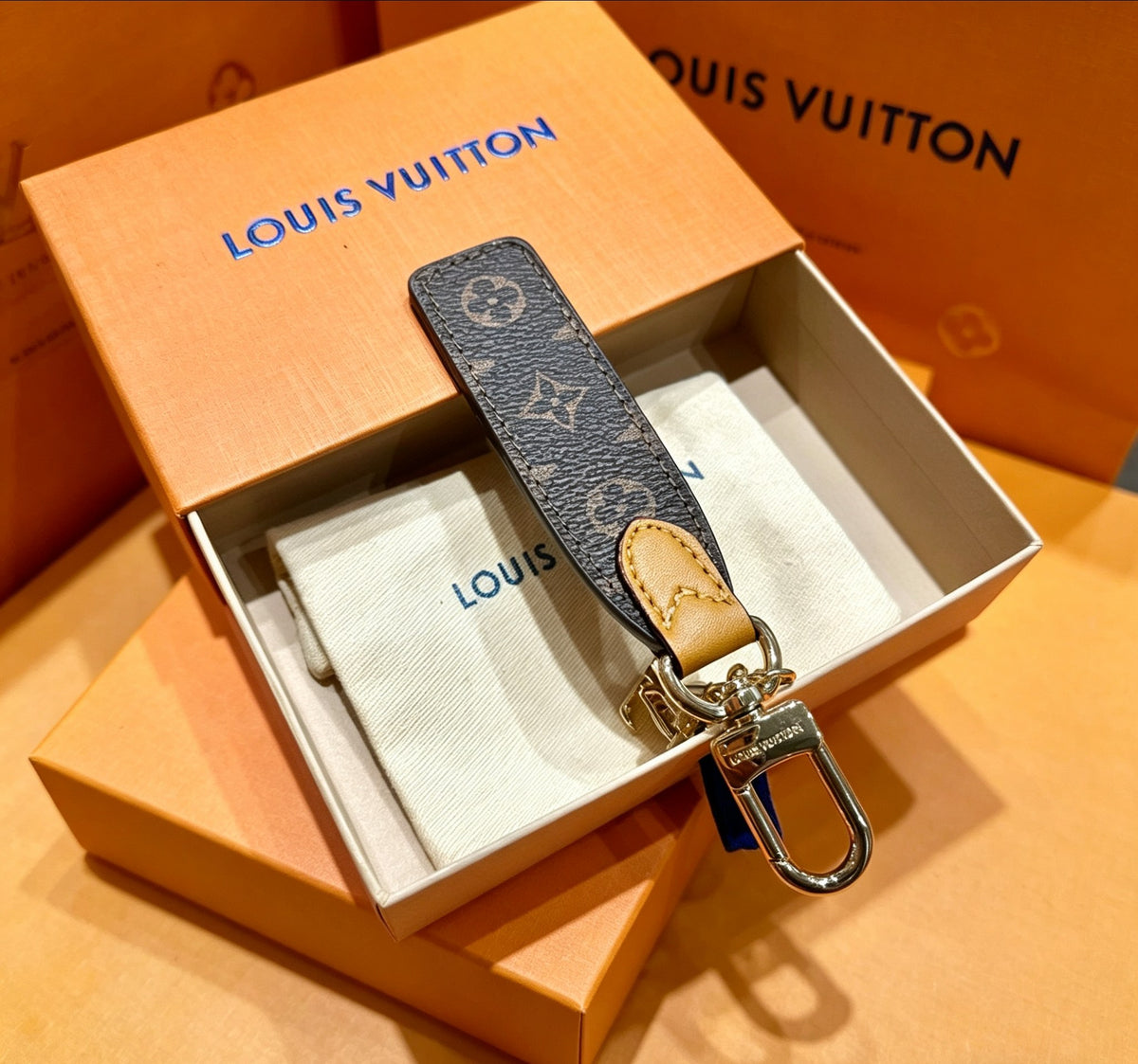 Louis Vuitton Key Silver-Tone Monogram V Letter Letter Keychain - album image 3