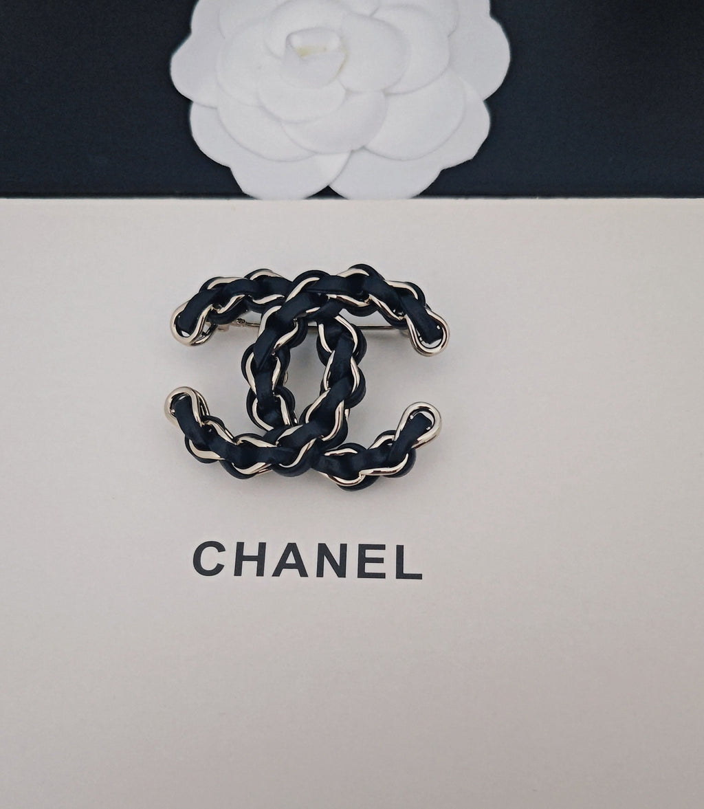 Chanel Twisted Brooch - album image 3