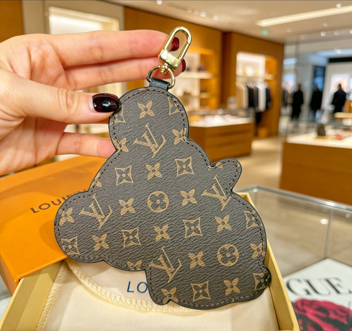 Louis Vuitton Superflat Panda V Letter LV Letter Leather Panda Keychain - album image 5