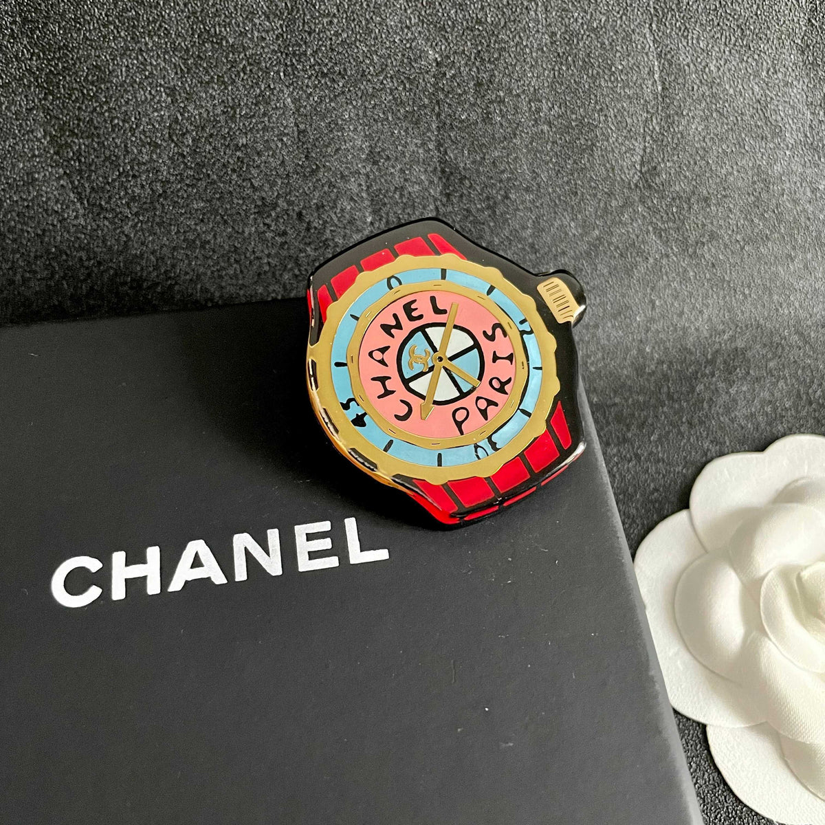Chanel Interlocking C Letter Brooch - album image 9