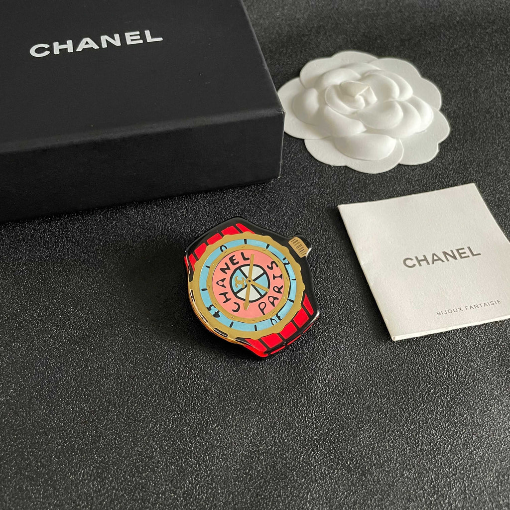 Chanel Interlocking C Letter Brooch - album image 6