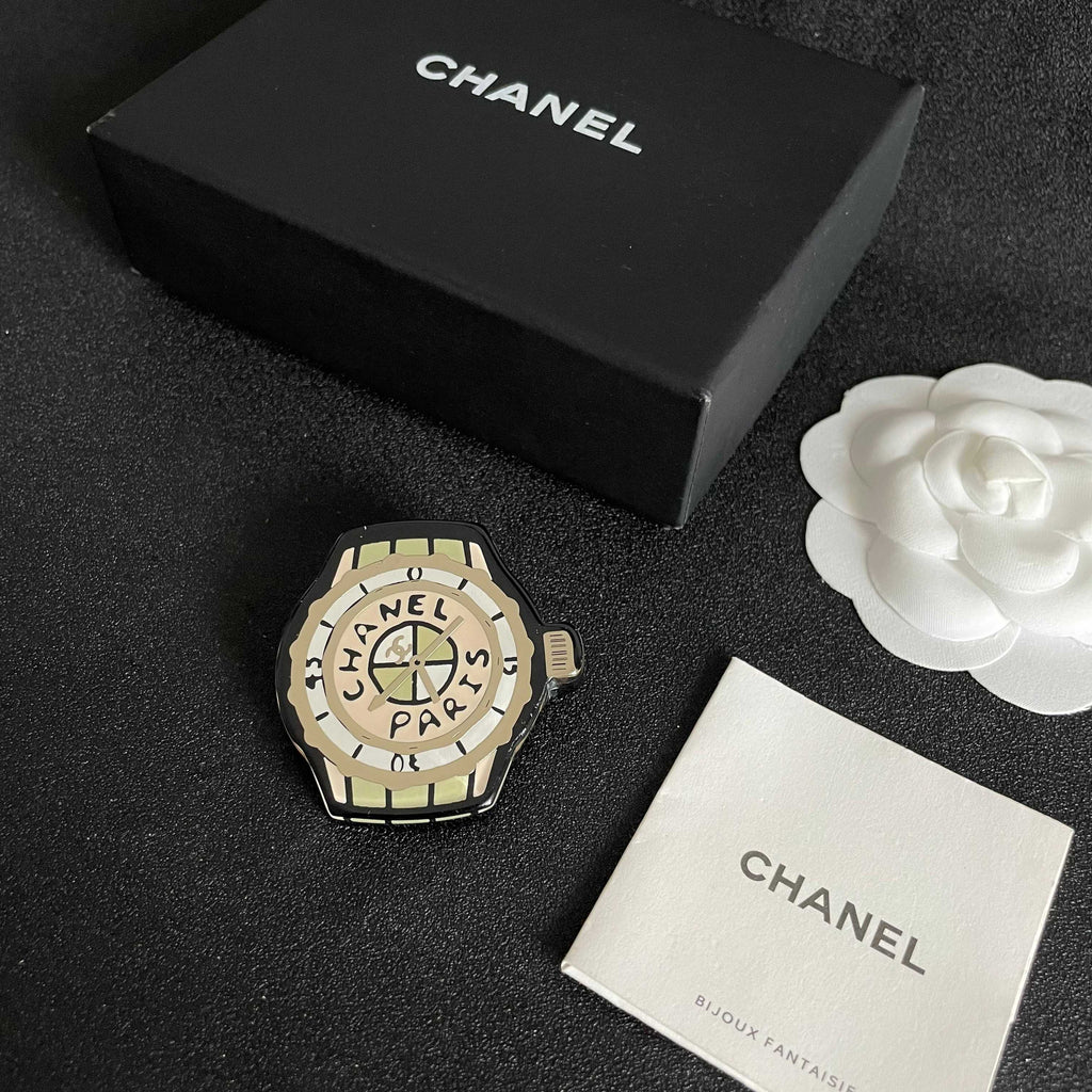 Chanel Interlocking C Letter Brooch - album image 5