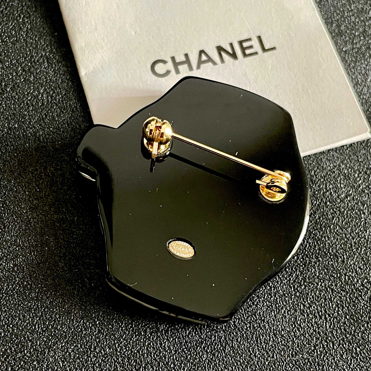 Chanel Interlocking C Letter Brooch - album image 7