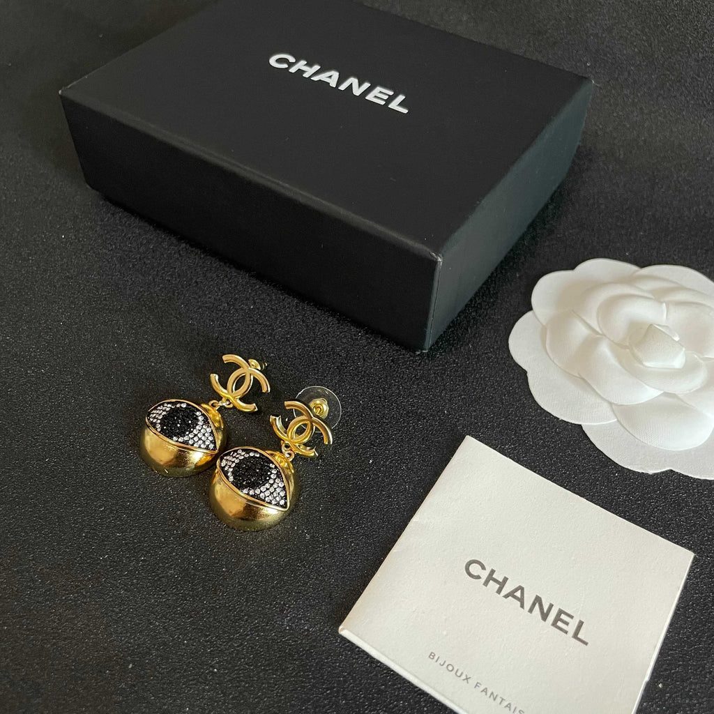 Chanel Interlocking C Earrings - album image 4